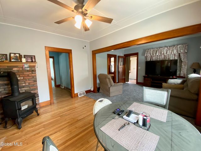 38 Van Heusen Street, Colonie, NY 12205