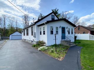 38 Van Heusen Street, Colonie, NY 12205