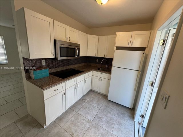 2843 NE 30th St C, Fort Lauderdale, FL 33306