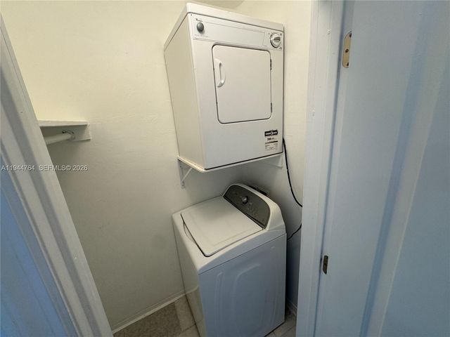 2843 NE 30th St C, Fort Lauderdale, FL 33306