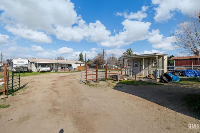 301 Sycamore Drive, Bakersfield, CA 93308