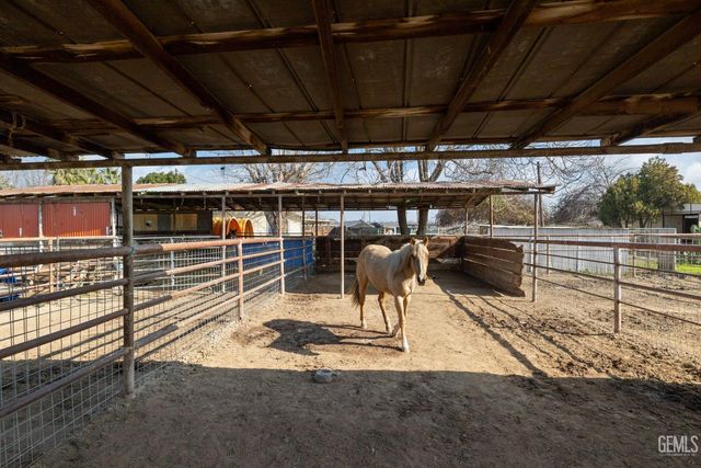 301 Sycamore Drive, Bakersfield, CA 93308