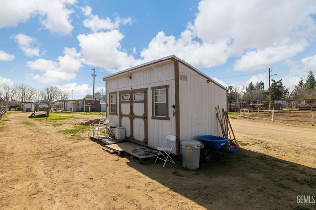 301 Sycamore Drive, Bakersfield, CA 93308