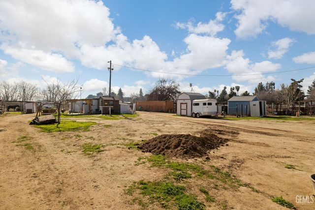 301 Sycamore Drive, Bakersfield, CA 93308