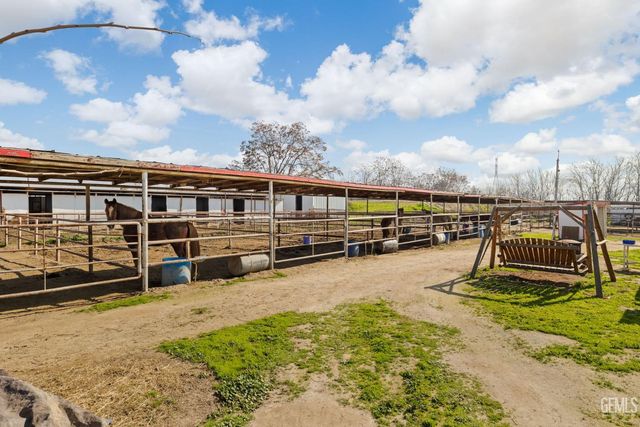 301 Sycamore Drive, Bakersfield, CA 93308