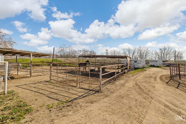 301 Sycamore Drive, Bakersfield, CA 93308