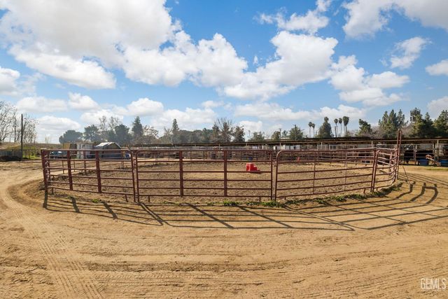 301 Sycamore Drive, Bakersfield, CA 93308