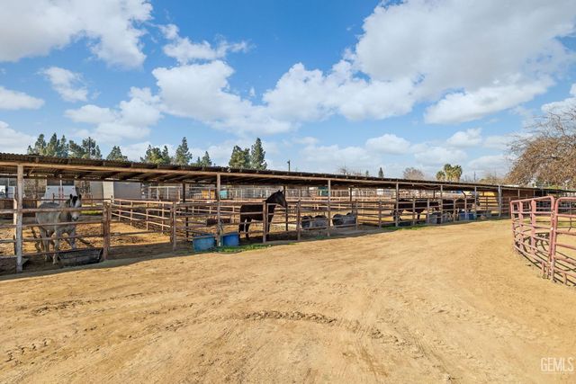 301 Sycamore Drive, Bakersfield, CA 93308