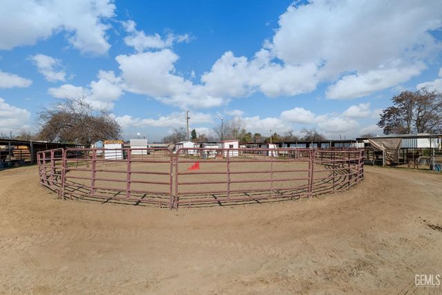 301 Sycamore Drive, Bakersfield, CA 93308