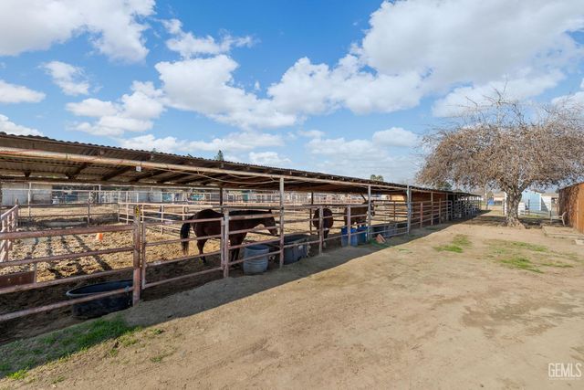 301 Sycamore Drive, Bakersfield, CA 93308