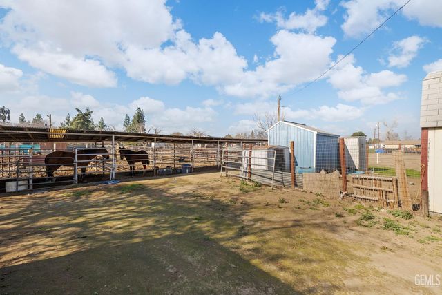 301 Sycamore Drive, Bakersfield, CA 93308