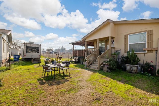 301 Sycamore Drive, Bakersfield, CA 93308