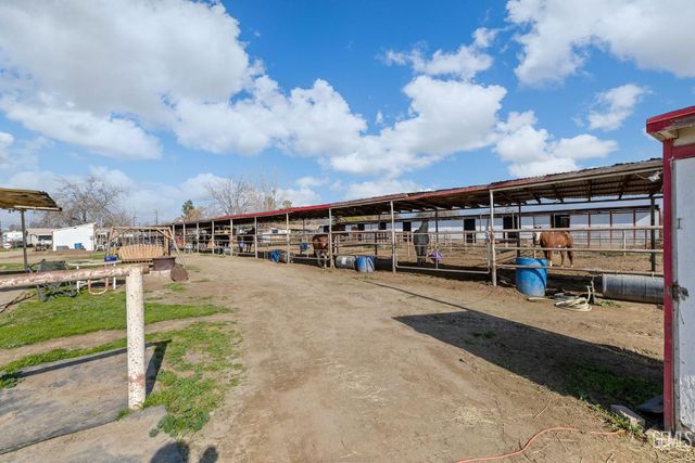 301 Sycamore Drive, Bakersfield, CA 93308