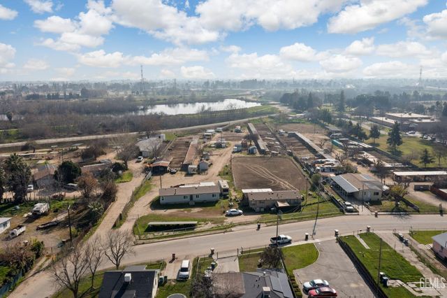 301 Sycamore Drive, Bakersfield, CA 93308