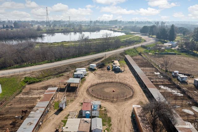 301 Sycamore Drive, Bakersfield, CA 93308