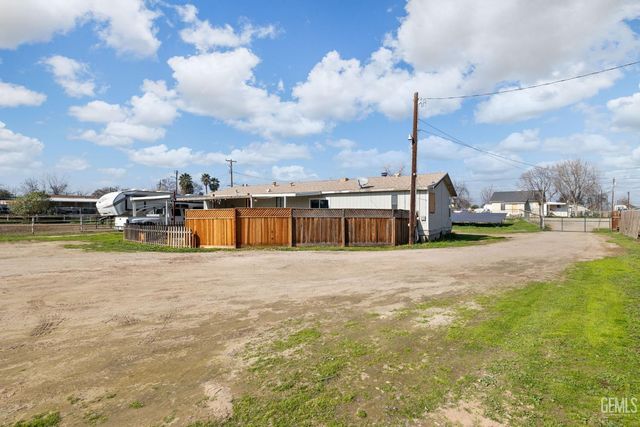 301 Sycamore Drive, Bakersfield, CA 93308