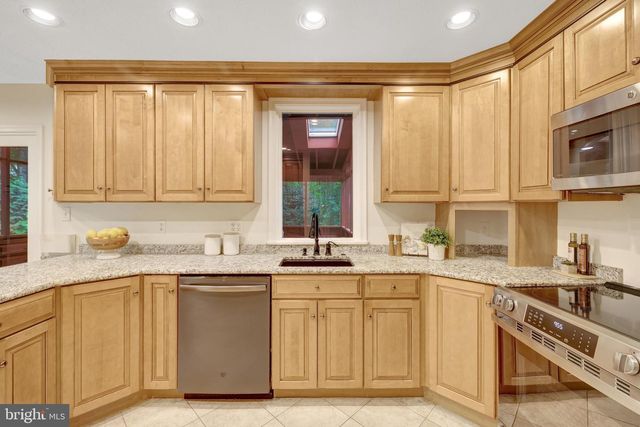 10910 WILDER POINT LN, Reston, VA 20191