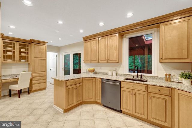 10910 WILDER POINT LN, Reston, VA 20191