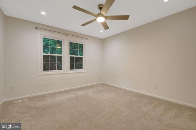 10910 WILDER POINT LN, Reston, VA 20191