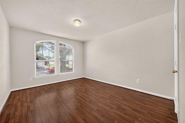 5631 Eagle Landing, Houston, TX 77085