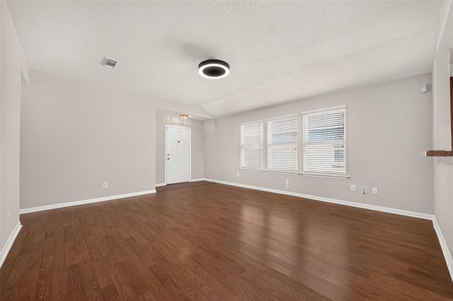 5631 Eagle Landing, Houston, TX 77085