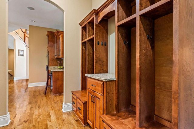 4690 Bradon TRAIL E, Brookfield, WI 53045