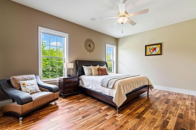 4690 Bradon TRAIL E, Brookfield, WI 53045