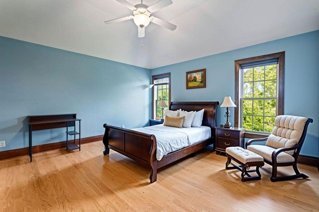 4690 Bradon TRAIL E, Brookfield, WI 53045