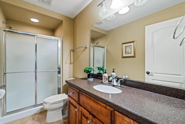 4690 Bradon TRAIL E, Brookfield, WI 53045