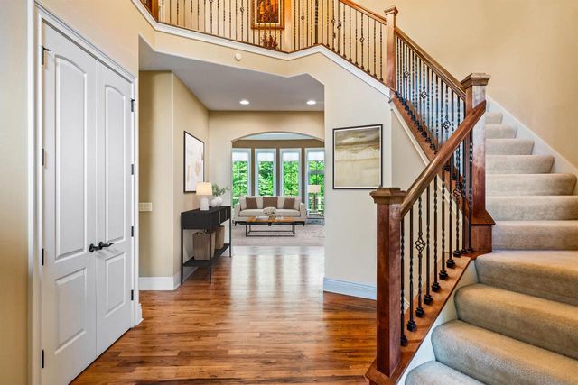 4690 Bradon TRAIL E, Brookfield, WI 53045