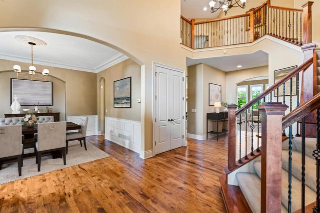 4690 Bradon TRAIL E, Brookfield, WI 53045