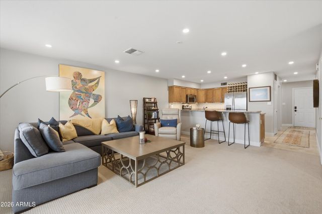 10080 E MOUNTAINVIEW LAKE Drive 254, Scottsdale, AZ 85258
