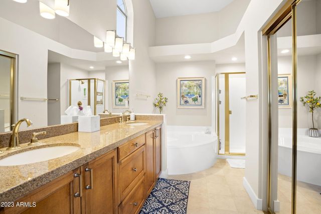 10080 E MOUNTAINVIEW LAKE Drive 254, Scottsdale, AZ 85258