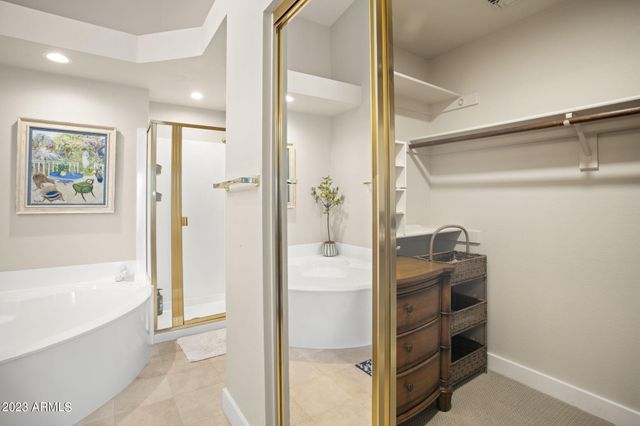 10080 E MOUNTAINVIEW LAKE Drive 254, Scottsdale, AZ 85258