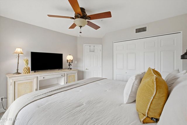 10080 E MOUNTAINVIEW LAKE Drive 254, Scottsdale, AZ 85258