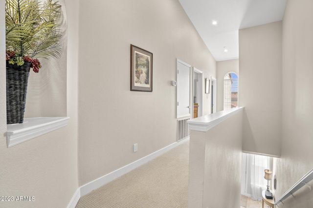 10080 E MOUNTAINVIEW LAKE Drive 254, Scottsdale, AZ 85258