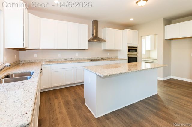 34607 John Bartley Circle, Sterling Heights, MI 48310