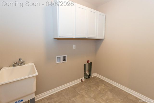 34607 John Bartley Circle, Sterling Heights, MI 48310