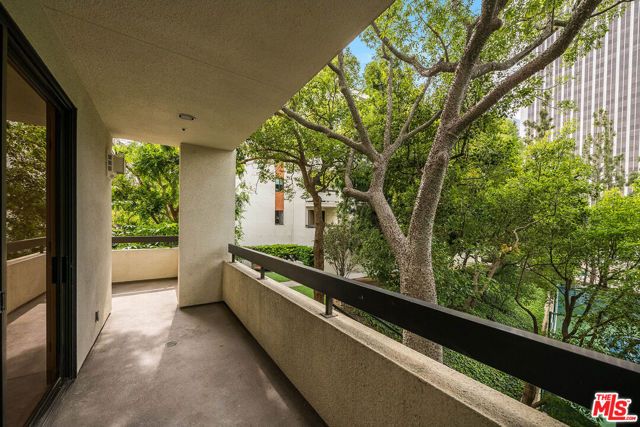 2132 Century Park Lane 104, Los Angeles, CA 90067