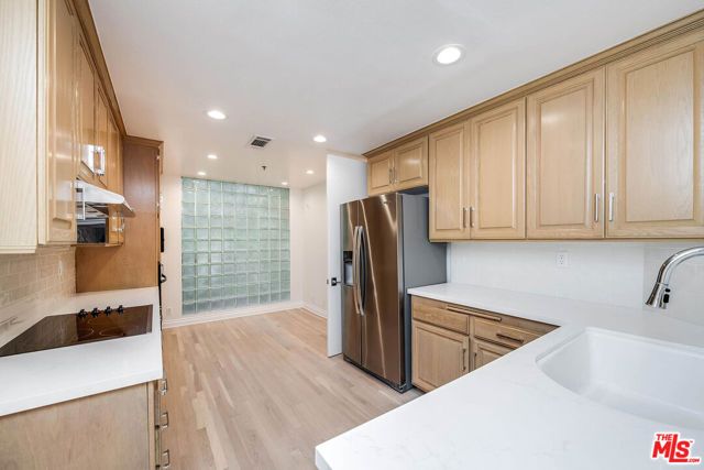 2132 Century Park Lane 104, Los Angeles, CA 90067