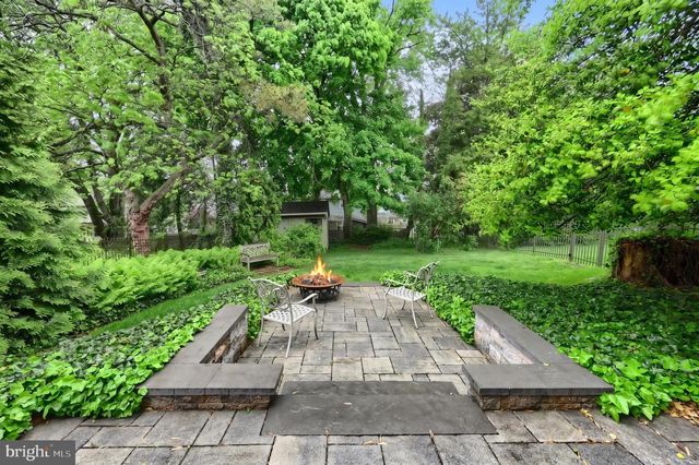 3220 ROUND HILL RD, York, PA 17402