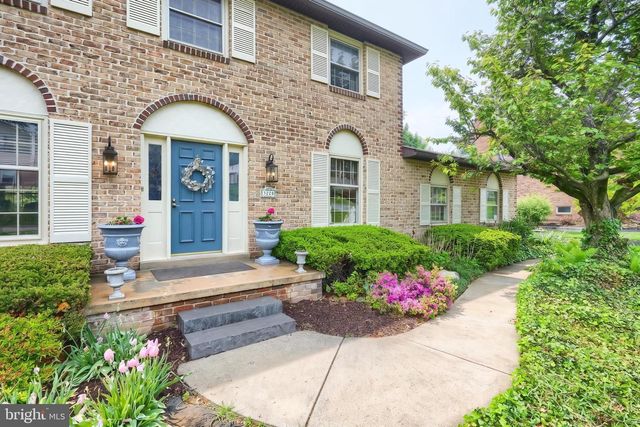 3220 ROUND HILL RD, York, PA 17402