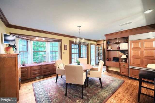 3220 ROUND HILL RD, York, PA 17402