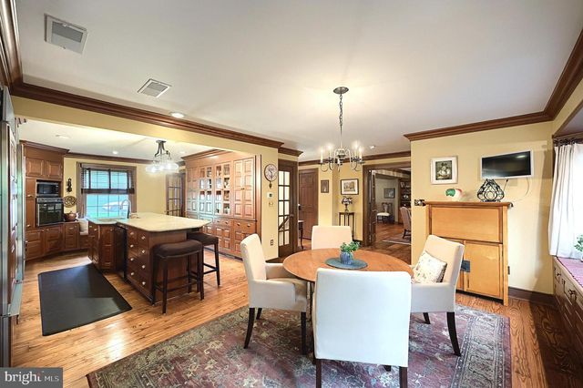 3220 ROUND HILL RD, York, PA 17402