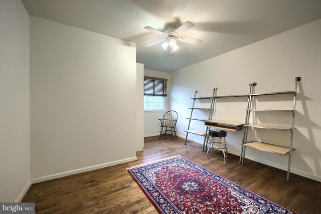 3220 ROUND HILL RD, York, PA 17402