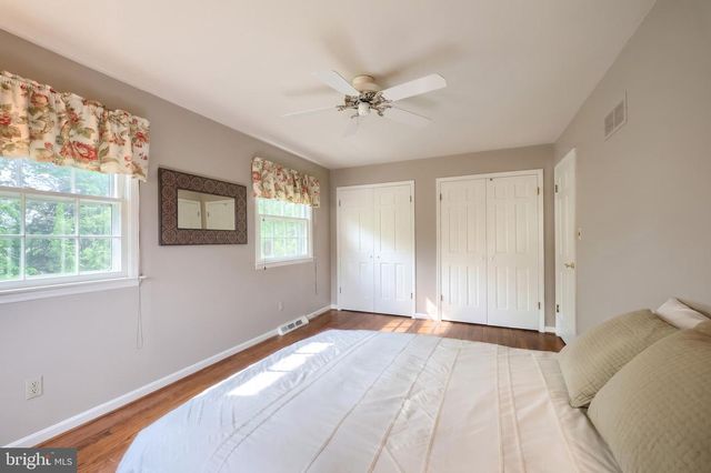 3220 ROUND HILL RD, York, PA 17402
