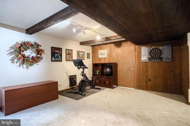 3220 ROUND HILL RD, York, PA 17402