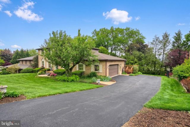 3220 ROUND HILL RD, York, PA 17402