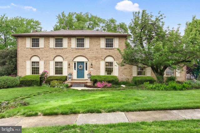 3220 ROUND HILL RD, York, PA 17402