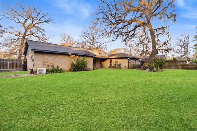 2524 River Ridge, Conroe, TX 77385